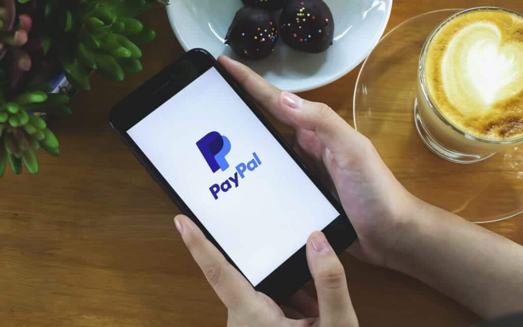 Paypal logo showing on smartphone